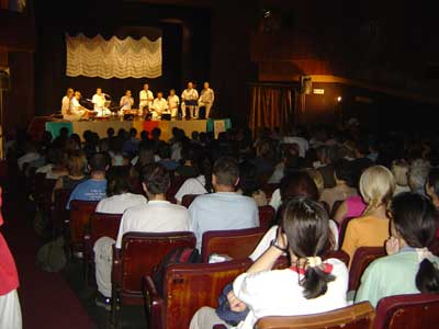 Arthada_Friends_1_400x300.jpg